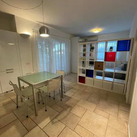 La Terrazza Dei Delfini 체제나티코